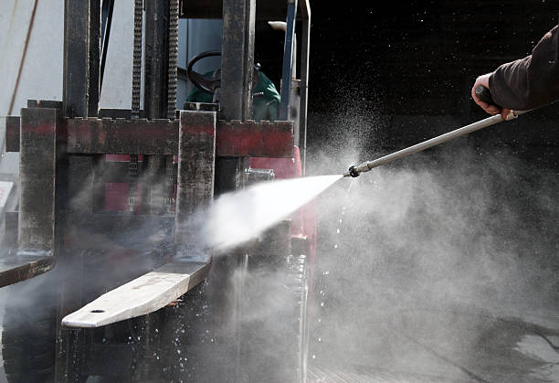 Best Playground Equipment Cleaning  in Millersburg, OR