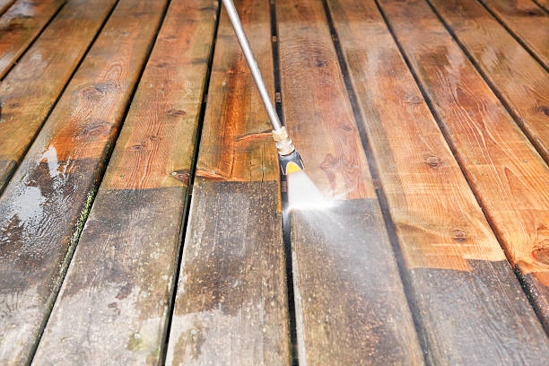 Best Pool Deck Cleaning  in Millersburg, OR